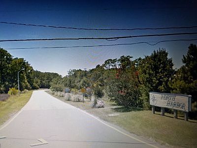 Entrance to North Harbor