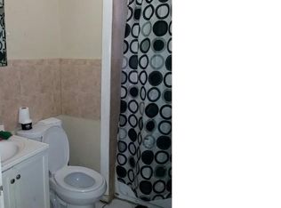 377 S 18th St #3, Newark, NJ 07103