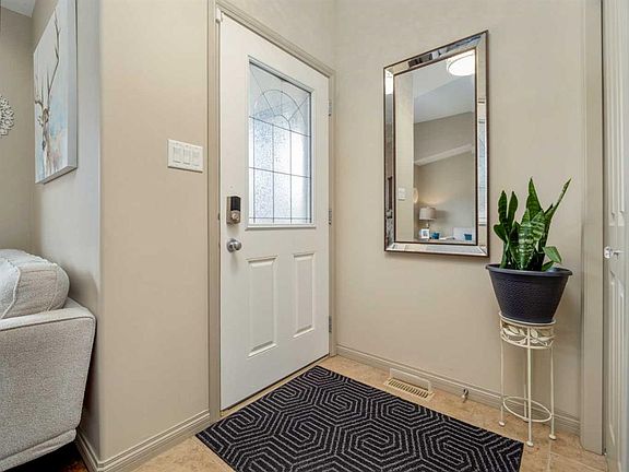 3rd image of 202 Keystone Ln W