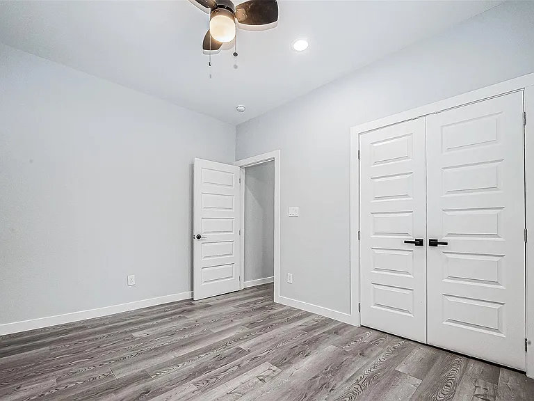 6725 Avenue K #B — Photo 27