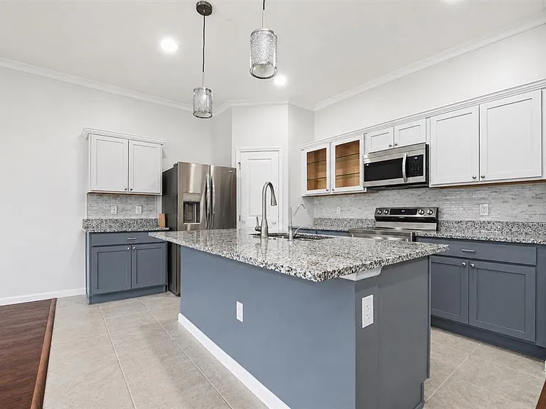 2270 Hemingway Cir — Photo 24