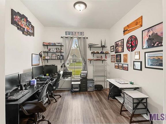 4th image of 40036 Trace Ave