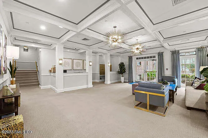 25 W Elm St #40 — Photo 24