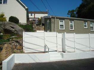 25-27 Glasser St, Norwalk, CT 06854