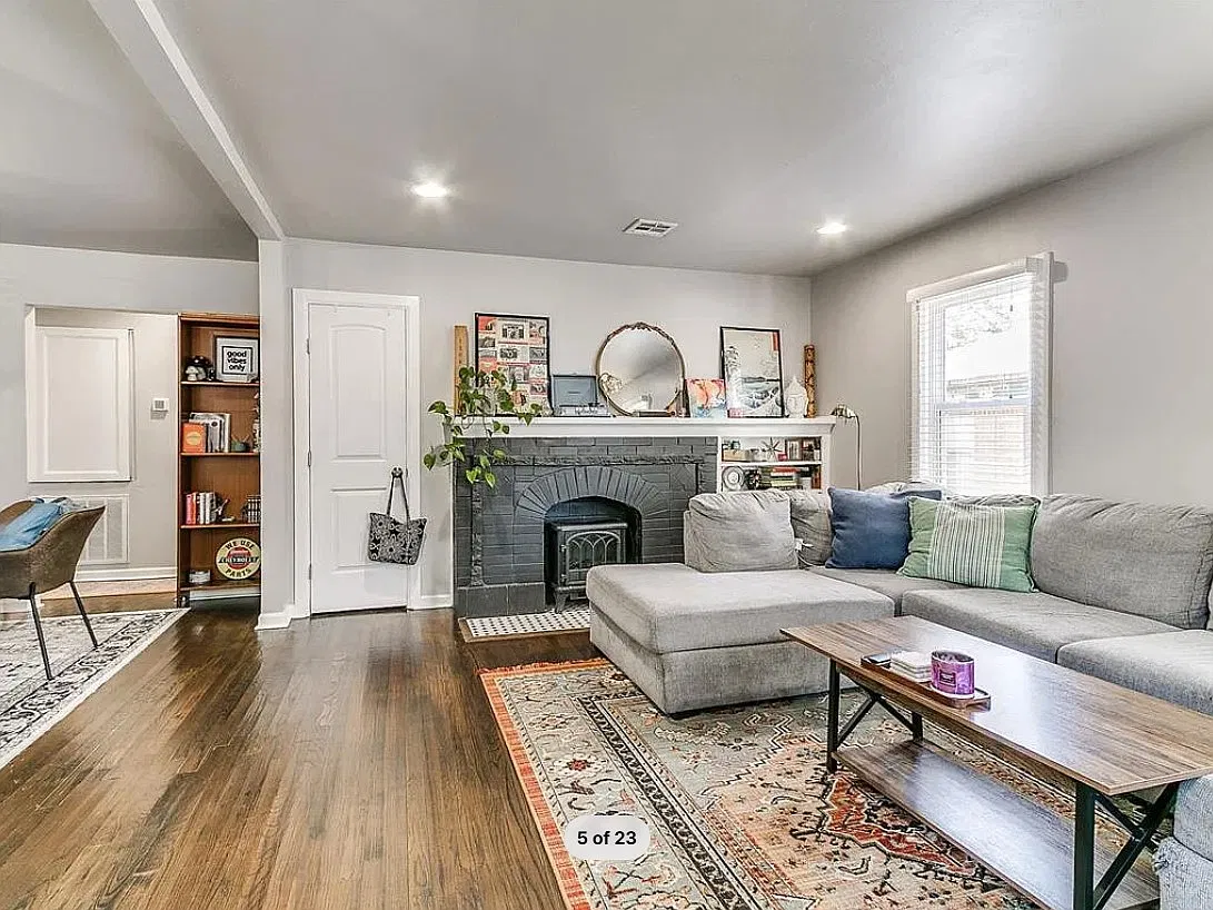 2 bed, 1096 sqft, $1,350 — Photo 4