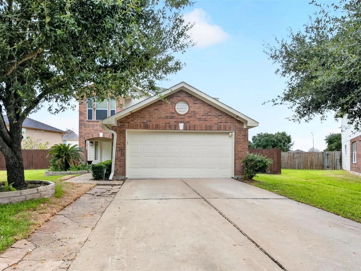 3 bed, 2.5 bath, 1364 sqft, $2,300 — Photo 4