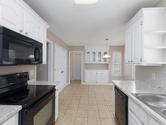 5th image of 432 Caddis Creek Rd