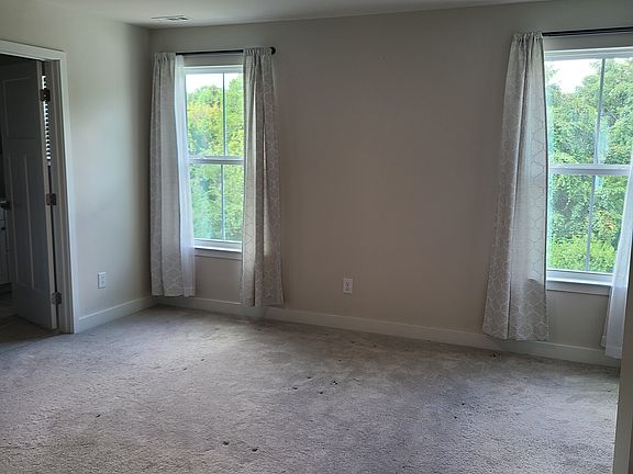 2nd image of 1430 Carderock Springs Dr