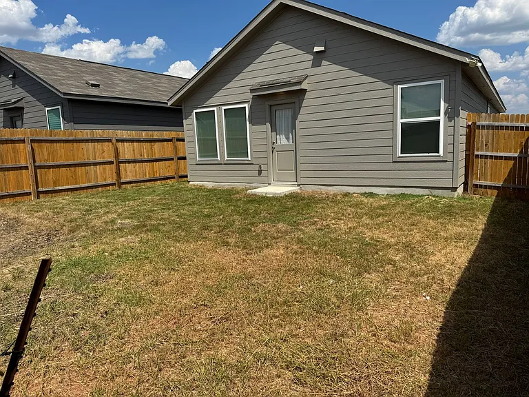 12931 Kathleen St — Photo 21