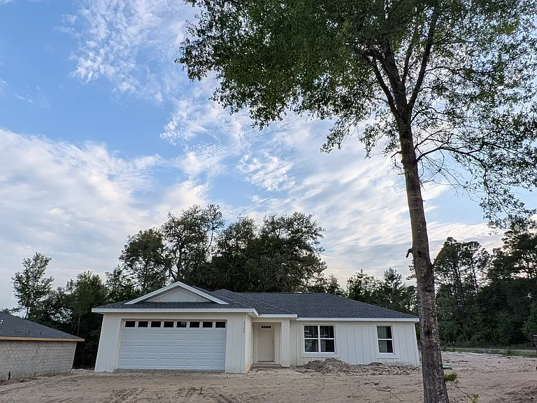 3140 W Juliet Pl — Photo 2