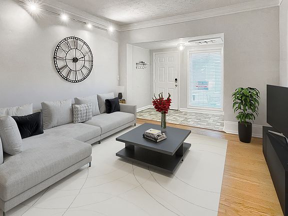 Living room staged_01172022