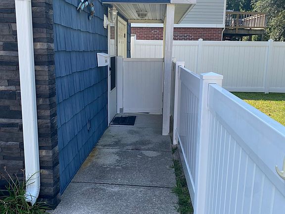 2nd image of 1640 Kingston Ave