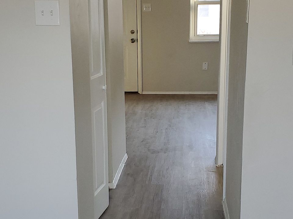 2nd image of 7506 Hazelcrest Dr