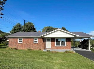116 Windy Way Ln, Wytheville, VA 24382