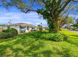 35 Glades Blvd #1503, Naples, FL 34112