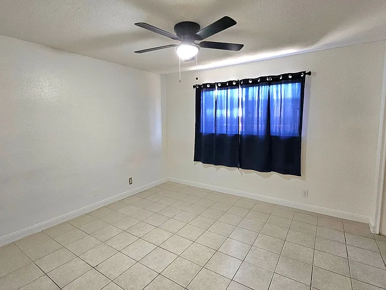 21398 Baldwin Ln — Photo 9
