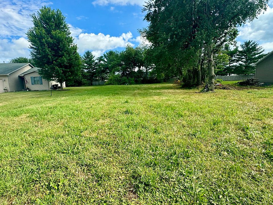 2nd image of 113 Fox Run Ct