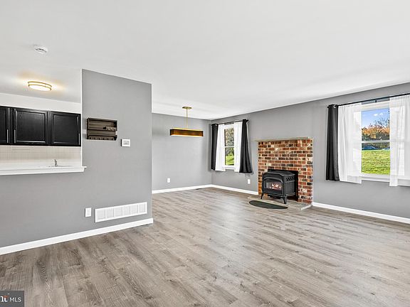 4th image of 365 Norris Hall Ln #365