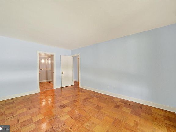 5th image of 7 Cross Keys Rd #7E