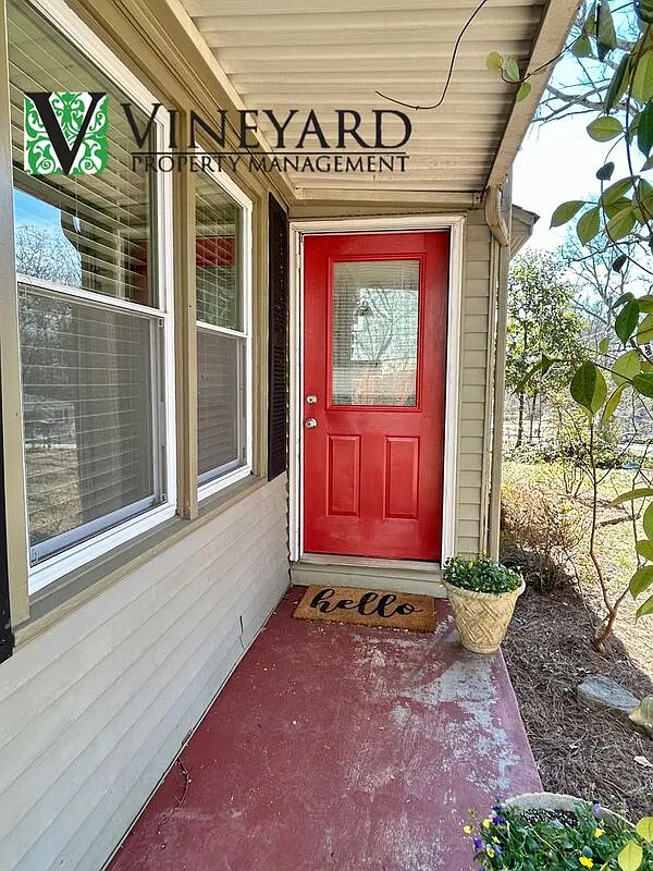 3 bed, 2.0 bath, 1108 sqft, $1,995 — Photo 4
