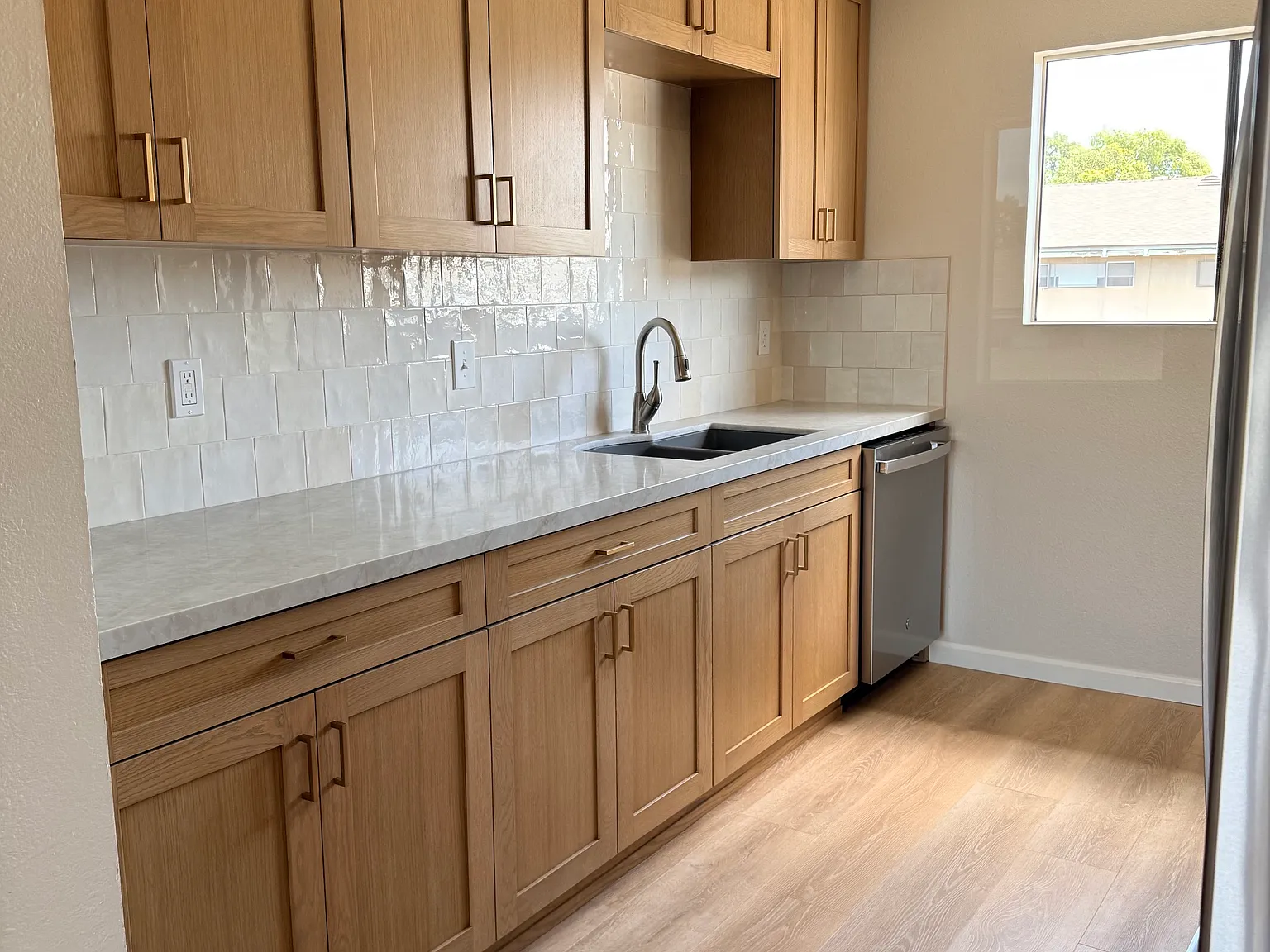2 bed, 950 sqft, $2,500 — Photo 1