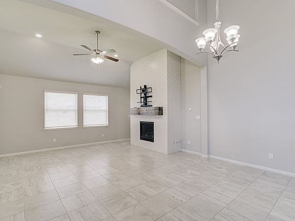 5th image of 4423 Sandhill Terrace Ln