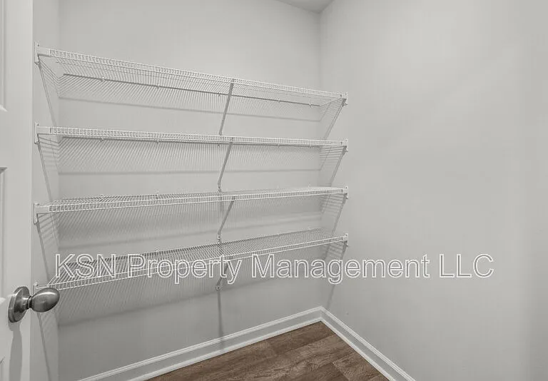 129 Azure Dr — Photo 20