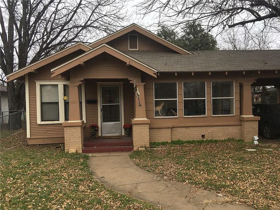 1st image of 2312 1st St