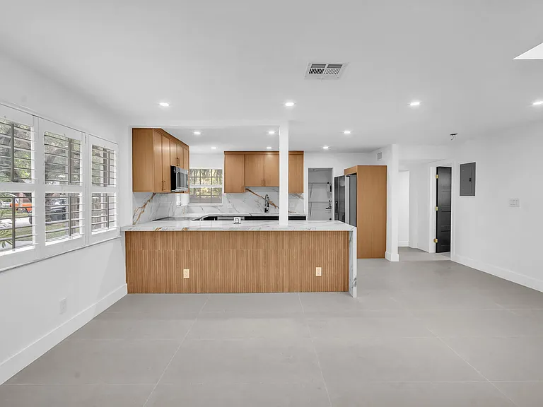 5148 SW 28th Ter — Photo 42