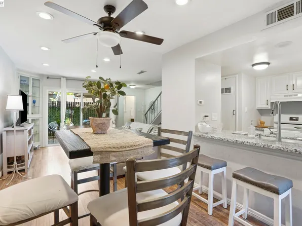 5505 Roundtree Dr APT B, Concord, CA 94521