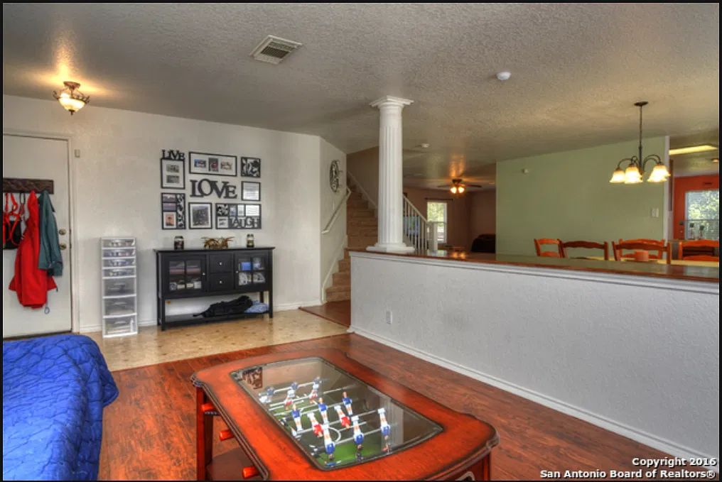 4 bed, 2.5 bath, 3288 sqft, $2,620 — Photo 2
