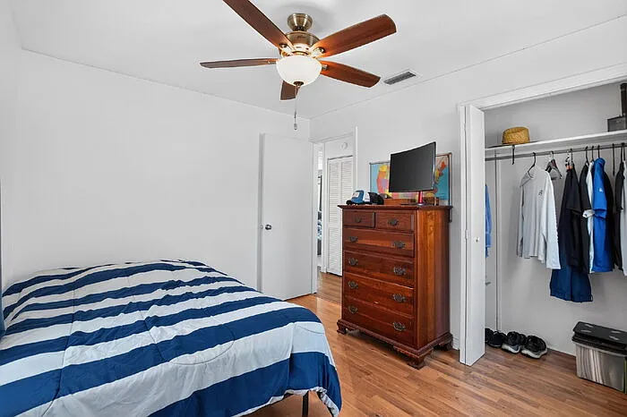 2617 Nassau St — Photo 24