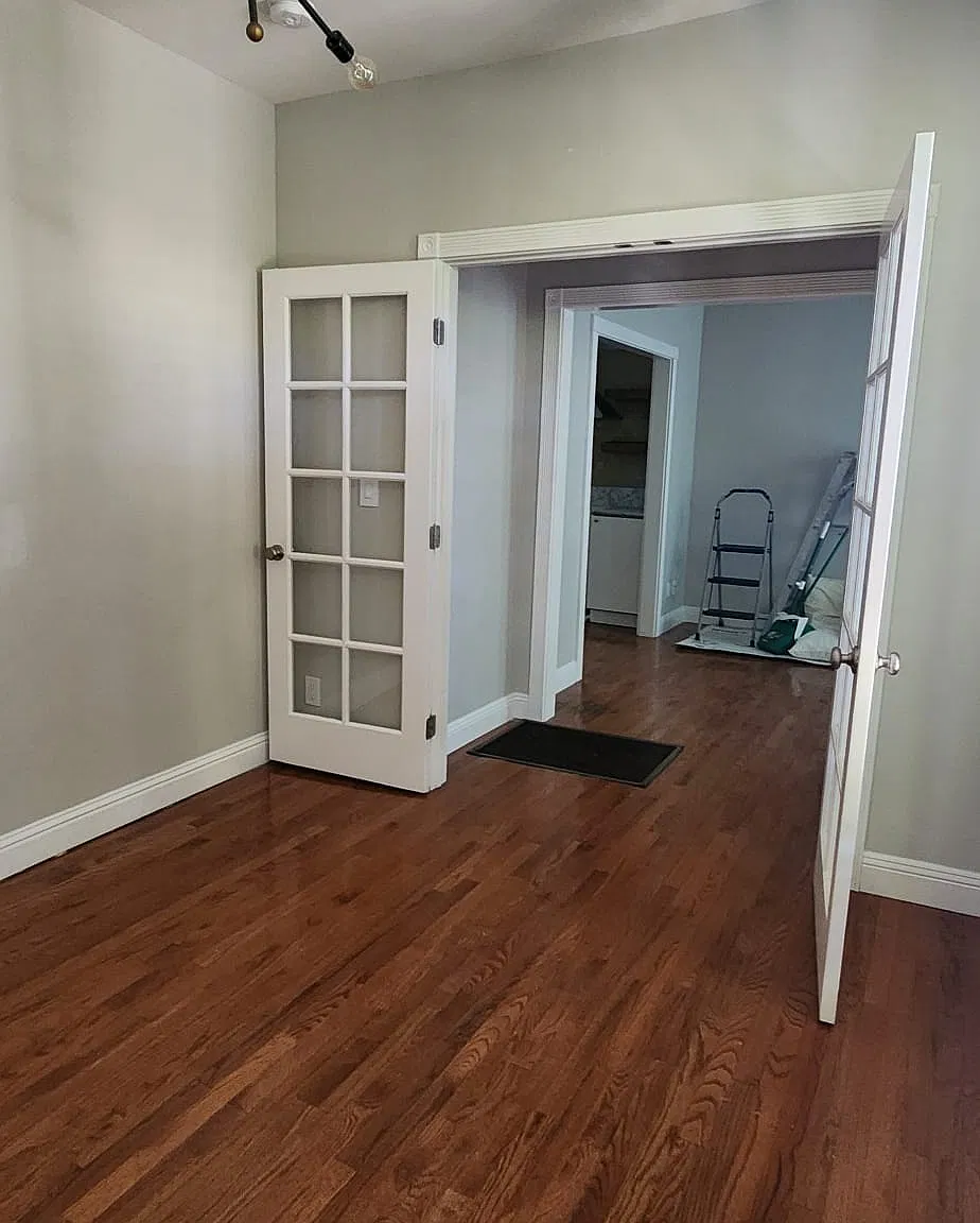 3 bed, 1150 sqft, $6,100 — Photo 2