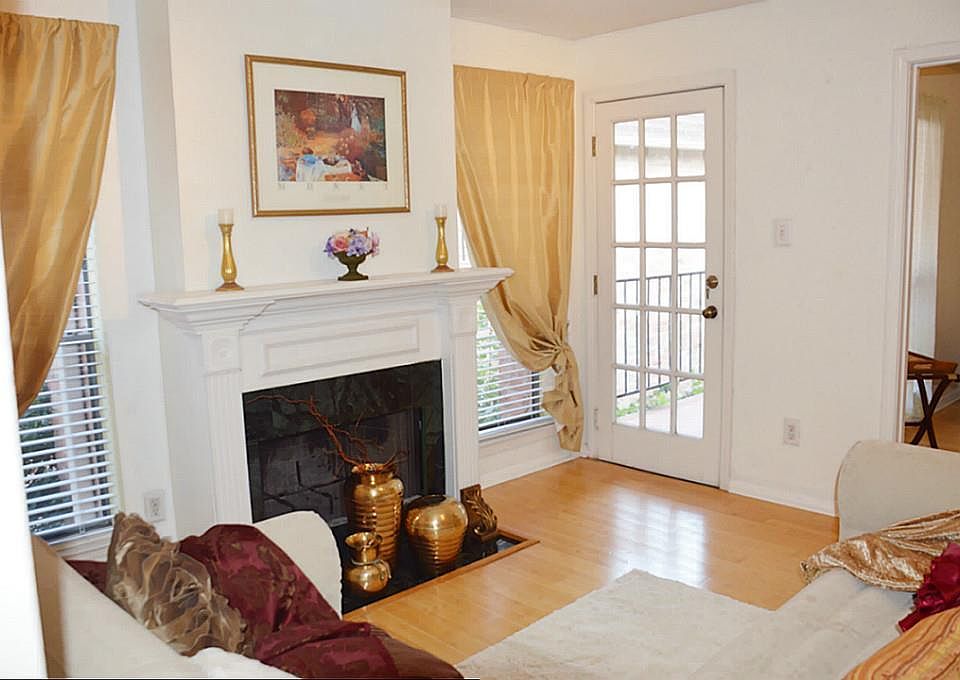 1st image of 1601 S Shepherd Dr APT 256