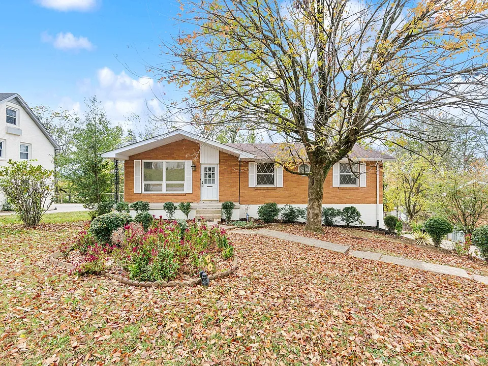3921 Plantation Dr