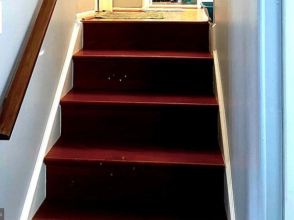 4th image of 19221 Staleybridge Rd