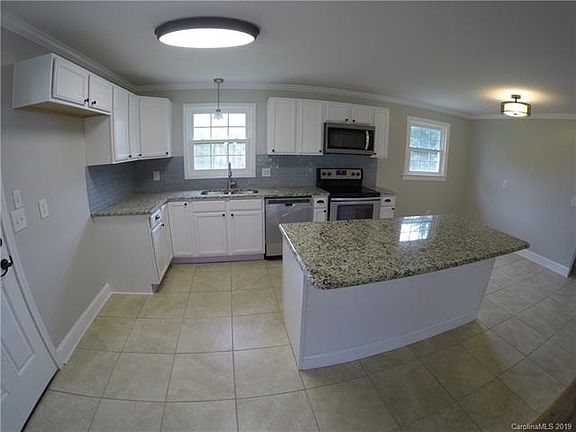 5th image of 4357 Royal Acres Cir