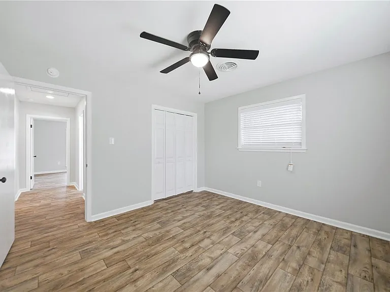 2304 Devonshire St — Photo 25
