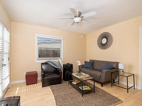 4th image of 1410 Oliver Ave