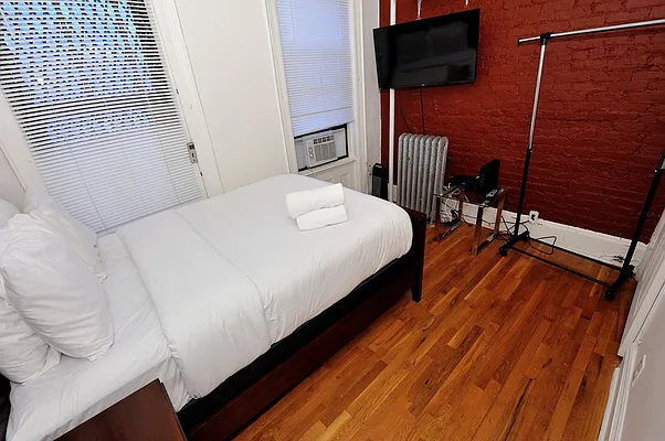 Rented by Eisenberg Exclusives | media 42