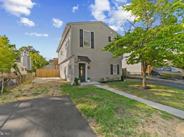771 209th St, Pasadena, MD 21122