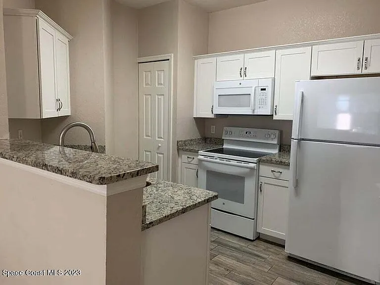 5663 Star Rush Dr #105 — Photo 2