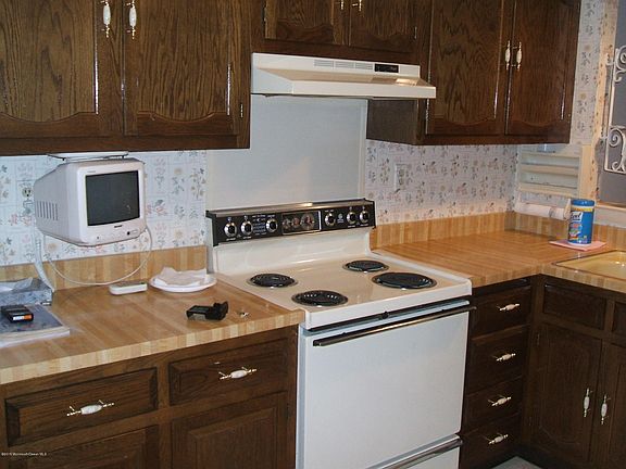 2nd image of 96 Cambridge Circle #C