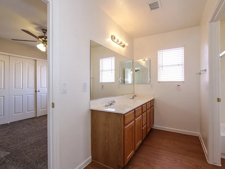 8760 W Melinda Ln — Photo 11