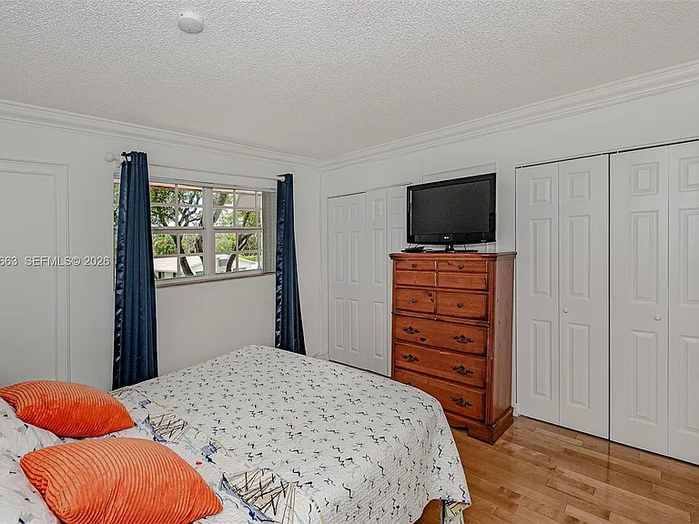 1413 N 15th Ave #8 — Photo 23