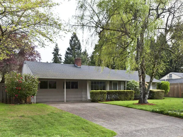 5881 SW Fernbrook Cir, Lake Oswego, OR 97035