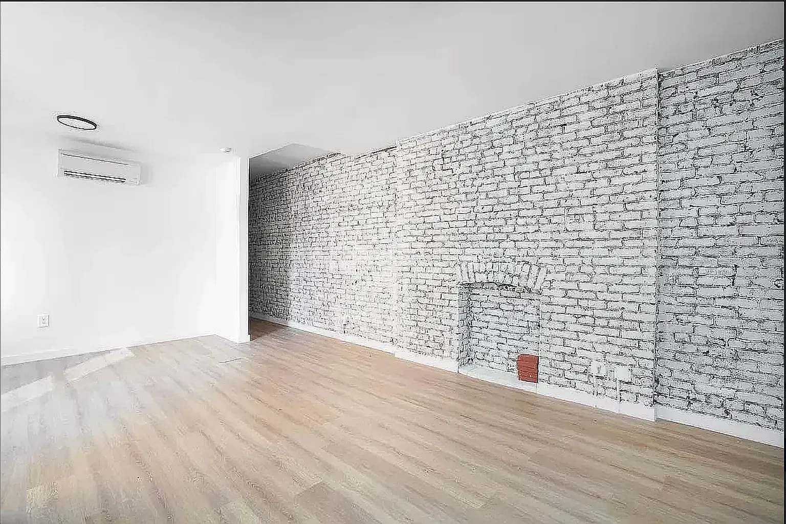 151 East 30th Street — Photo 1