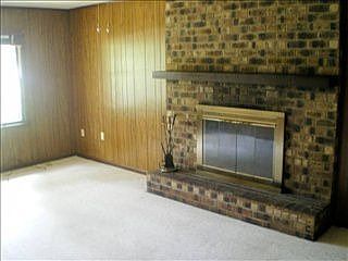 2nd image of 19 Waterford Dr