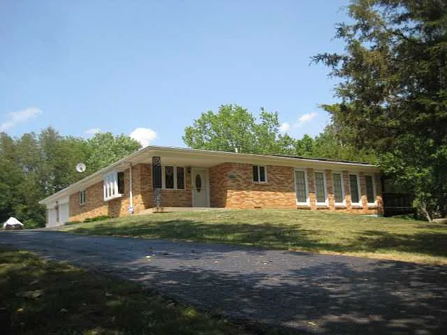 3682 W Arrowhead Dr photo 1