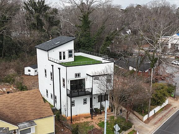 3rd image of 235 Candler Rd SE